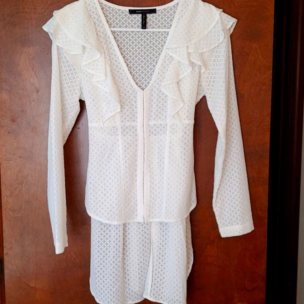 Bcbgmaxazria embroidered ruffle top